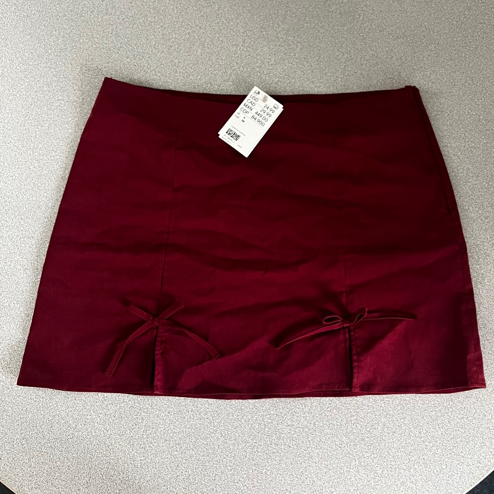 H&M mini bow skirt